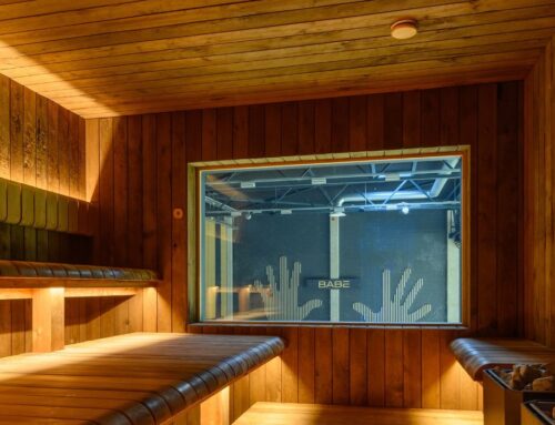 Jak wybrać saunę ogrodową – poradnik dla domowego wellness